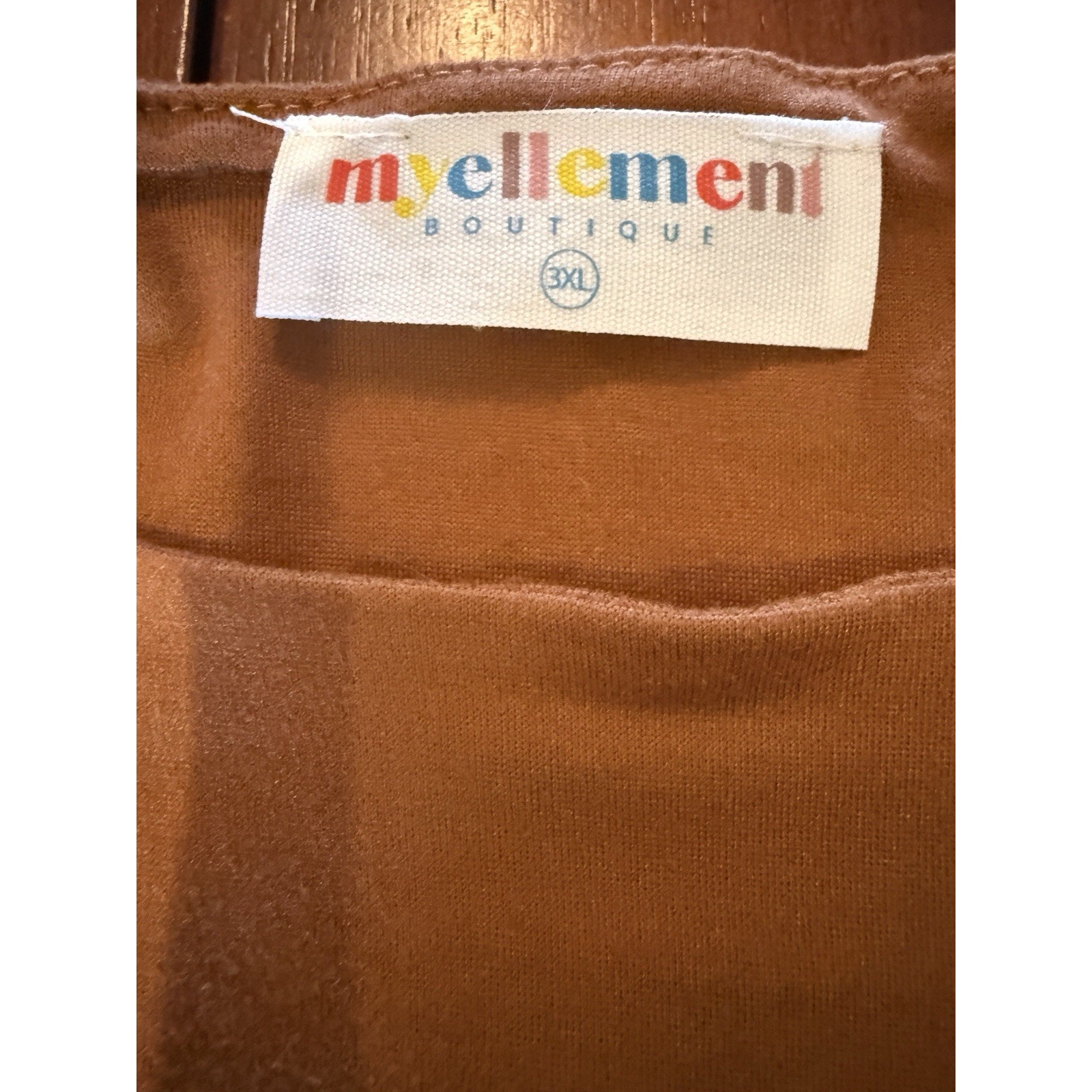 Myellement Boutique Women's 3xl Brown Solid Scoop Neck Long Sleeve Knit Tee — image 2 of 5